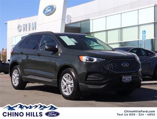 Used 2024 Ford Edge SE image 1