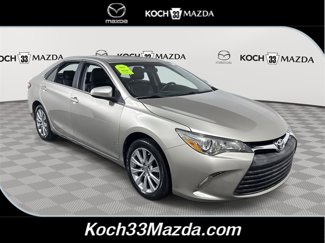 Used 2016 Toyota Camry XLE image 1