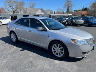 Used 2011 Lincoln MKZ image 1