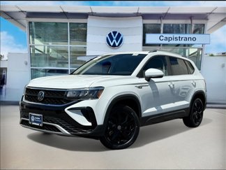 Certified 2022 Volkswagen Taos SE w/ Panoramic Sunroof Package image 1