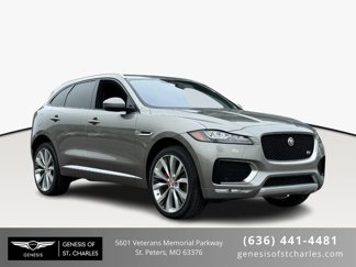 Used 2019 Jaguar F-PACE S image 1