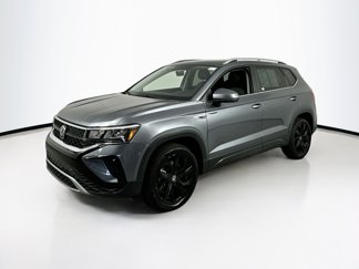 Used 2022 Volkswagen Taos SE image 1