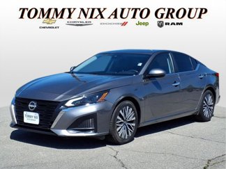 Used 2023 Nissan Altima 2.5 SV image 1