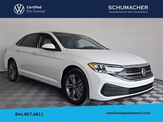 Used 2024 Volkswagen Jetta SE w/ Panoramic Sunroof Package image 1