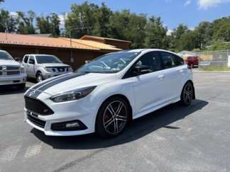 Used 2016 Ford Focus ST w/ Equipment Group 401A image 1