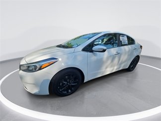 Used 2017 Kia Forte S w/ S Technology Package image 1