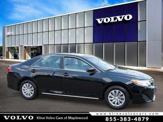Used 2014 Toyota Camry LE image 1