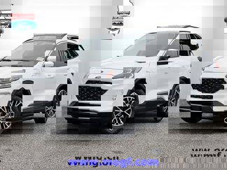 Certified 2022 Ford Escape SEL w/ Class II Trailer Tow Package image 1