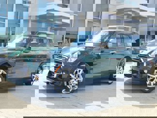 Used 2017 MINI Cooper Clubman video 1