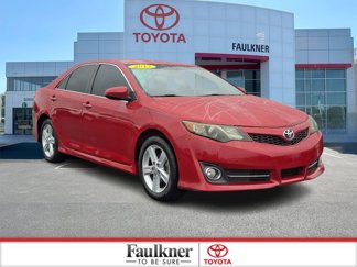 Used 2013 Toyota Camry SE image 1