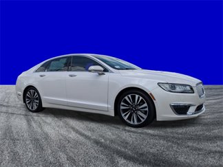 Used 2020 Lincoln MKZ Reserve image 1