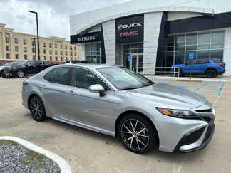Used 2023 Toyota Camry SE image 1