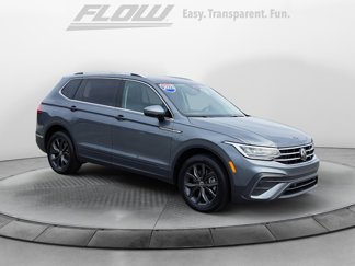 Used 2023 Volkswagen Tiguan SE w/ Panoramic Sunroof Package image 1