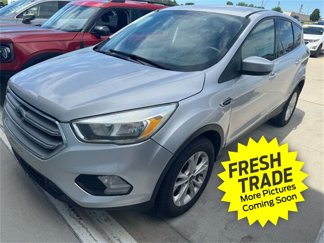 Used 2017 Ford Escape SE image 1