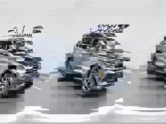 Used 2023 Volkswagen Tiguan SE image 1