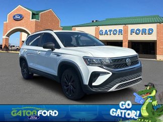 Used 2022 Volkswagen Taos S image 1
