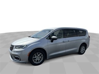 Used 2023 Chrysler Pacifica Touring-L image 1
