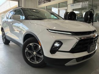 Used 2025 Chevrolet Blazer LT image 1