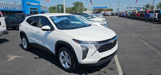 Used 2025 Chevrolet Trax LS w/ LS Convenience Package image 1