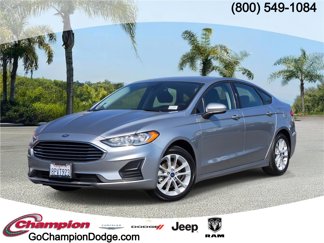 Used 2020 Ford Fusion SE image 1