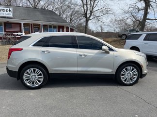 Used 2017 Cadillac XT5 Premium Luxury image 1
