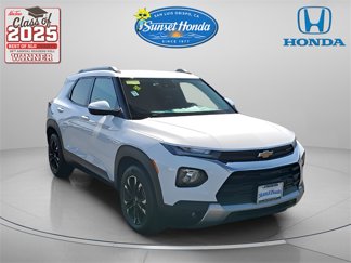 Used 2023 Chevrolet TrailBlazer LT image 1