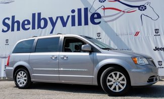 Used 2014 Chrysler Town & Country Touring image 1