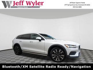 Used 2020 Volvo V60 T5 Cross Country w/ Protection Package Premier image 1