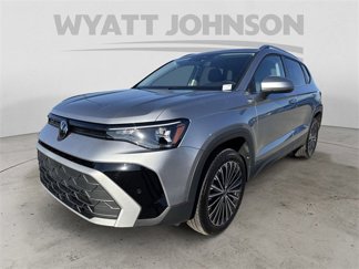 New 2025 Volkswagen Taos SE image 1