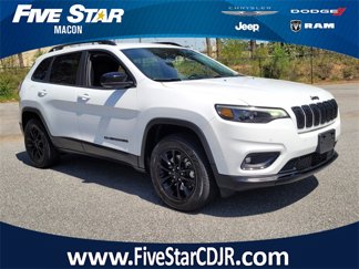 Used 2023 Jeep Cherokee Altitude Lux image 1