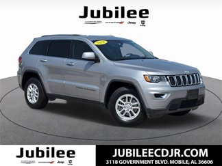Certified 2020 Jeep Grand Cherokee Laredo image 1