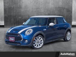 Used 2018 MINI Cooper S image 1