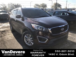 Used 2017 Kia Sorento LX w/ LX V6 Convenience Package image 1