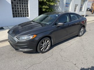 Used 2017 Ford Fusion SE w/ Fusion SE Technology Package image 1