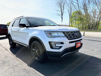 Used 2017 Ford Explorer XLT w/ Equipment Group 202A image 1