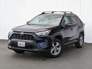 Used 2022 Toyota RAV4 XLE image 1