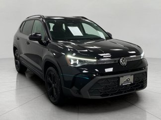 New 2025 Volkswagen Taos SE image 1