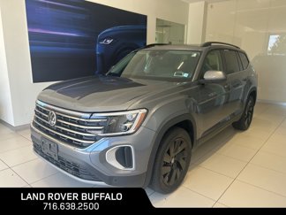Used 2024 Volkswagen Atlas SE image 1