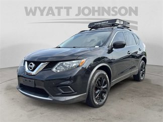 Used 2016 Nissan Rogue SV image 1