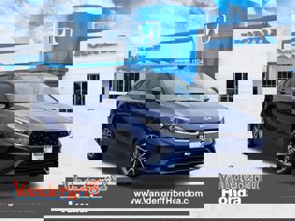 Used 2023 Kia Forte LXS image 1