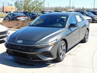 New 2025 Hyundai Elantra Sport image 1