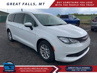 Used 2023 Chrysler Voyager LX image 1