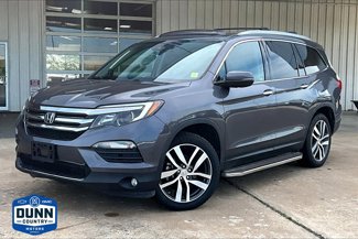 Used 2018 Honda Pilot Touring image 1