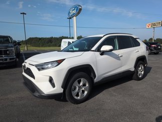 Used 2021 Toyota RAV4 XLE image 1