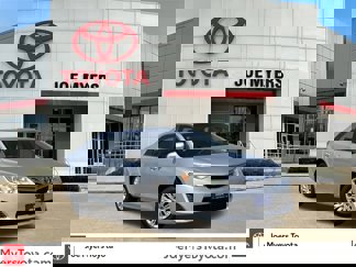 Used 2014 Toyota Camry LE image 1
