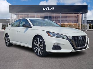 Used 2021 Nissan Altima 2.5 SR w/ SR Premium Package image 1