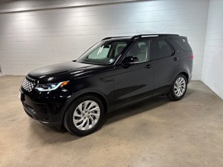 Used 2025 Land Rover Discovery S image 1