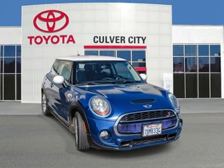 Used 2017 MINI Cooper S image 1