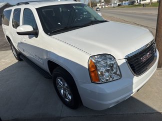 Used 2013 GMC Yukon XL SLT image 1
