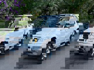 Used 2002 Ford Explorer Sport Trac 4x4 image 1